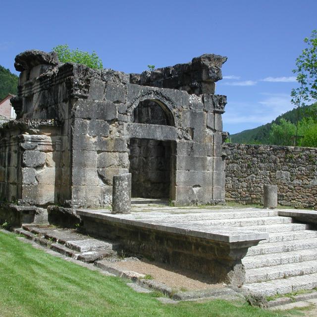 Gallo-römisches Mausoleum in Lanuéjols