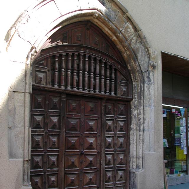 Tür rue d'Aygues Passes