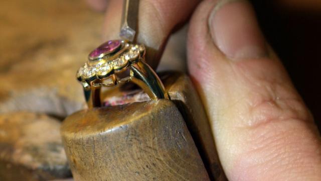 Kunsthandwerk Schmuck 2©phovoir